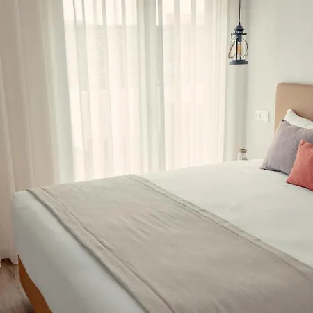 דירה Shellter By The Sea