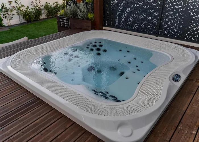 Shellter By The Sea *